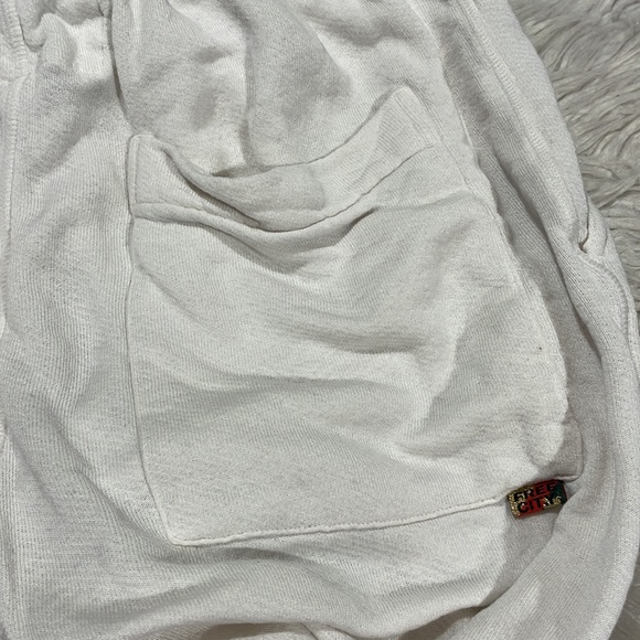 Free City Super Fluffy Pocket Logo Creamy Yumm Sweatpants - Picture 13 of 16